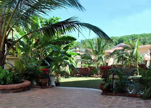 Bougainvillea Guest House Candolim Buitenkant foto